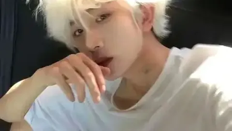 “老将拼搏至尽头：誓战赛场不退场”